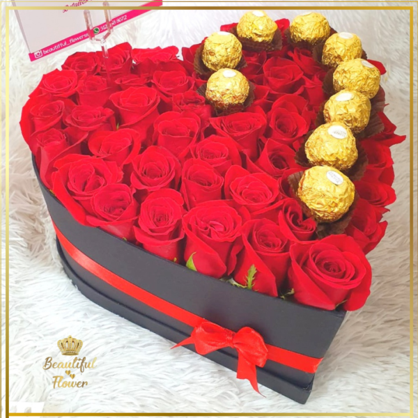 Corazón de rosas con chocolates Fer